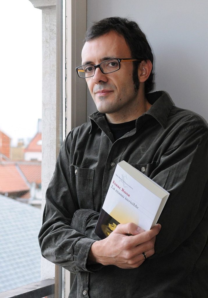 El escritor español Isaac Rosa